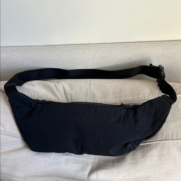 Lulu Lemon Black Belt Bag - Picture 3 of 5